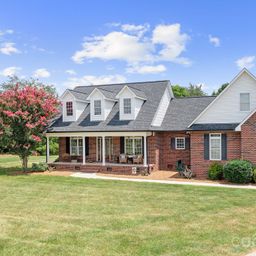 4380 Woodsbury Lane
