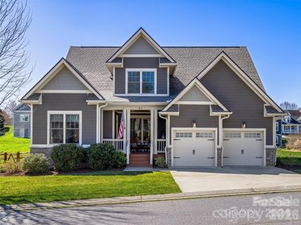 61 Barnrock Drive active home in Hollabrook Farm, Mills River, NC