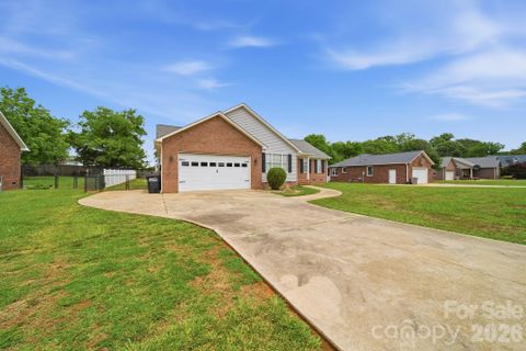 348 Palmer Circle