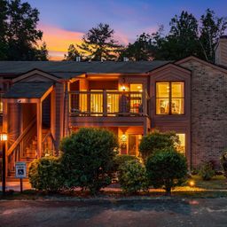 60 Ravencroft Lane