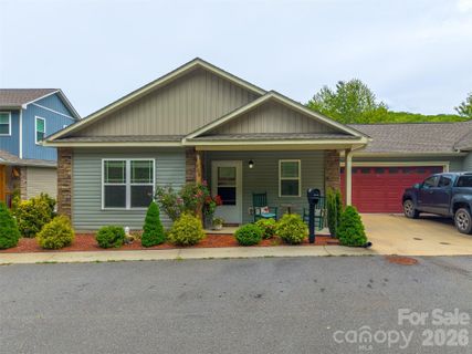 168 February Lane active home in The Meadows At Campbell Mountain, Waynesville, NC