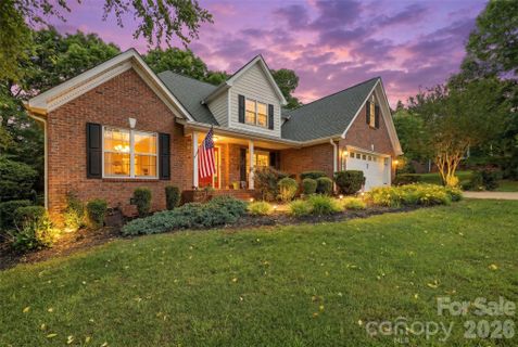 1197 Waterford Drive sold home in Brookstone, Hickory, NC
