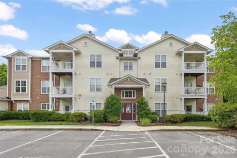 333 Westbend Drive active home in Hyde Park, Charlotte, NC