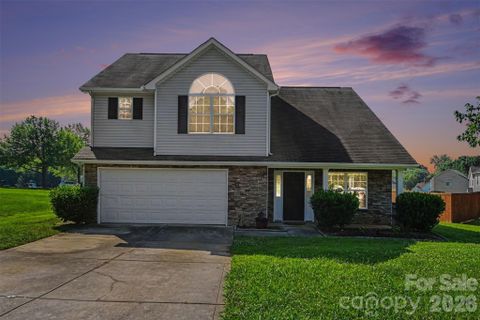 3014 Blueberry Drive pending home in Hamilton Place, Monroe, NC