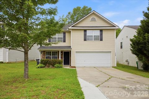 7143 Wandering Creek Drive pending home in Glenhaven, Charlotte, NC
