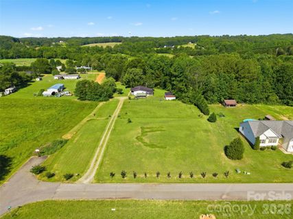 1604 Sugarfarm Road