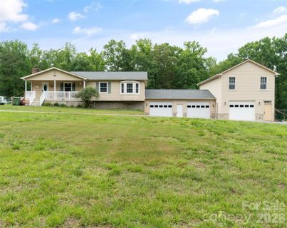 229 Oakridge Road