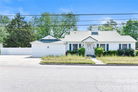 500 Godwin Avenue