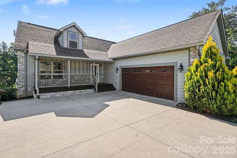 168 Triple Fairways Drive active home in Cummings Cove, Hendersonville, NC