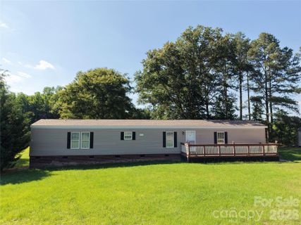6036 Hwy 742 Highway
