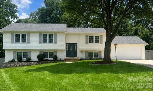 107 Condover Place active home in Heritage Woods, Charlotte, NC