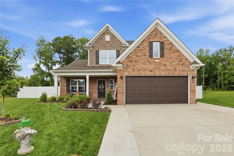 A home in Brayden, Advance