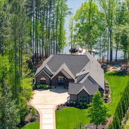 1579 Sunset Pointe Drive