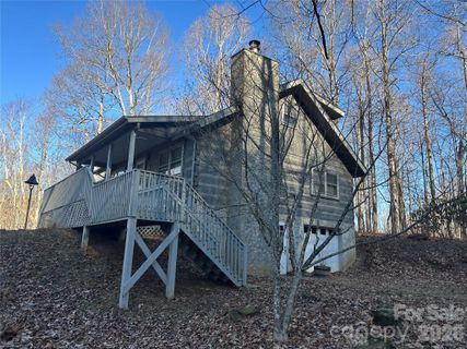 377 Woodstream Road pending home in Woodstream, Waynesville, NC