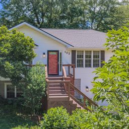 102 Forest Lake Drive
