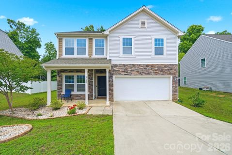 2628 Courtland Drive active home in Oaks At Clover, Clover, SC