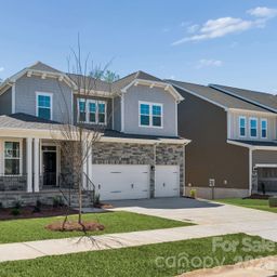 204 E Warfield Drive