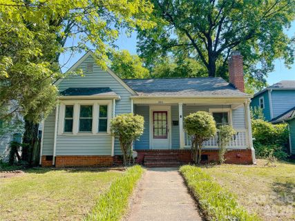 2105 Chesterfield Avenue