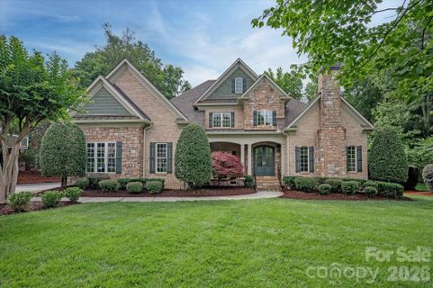 8709 Victory Gallop Court pending home in Providence Downs, Waxhaw, NC