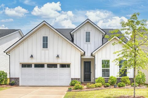 8044 Brookbank Drive active home in Griffith Lakes, Charlotte, NC