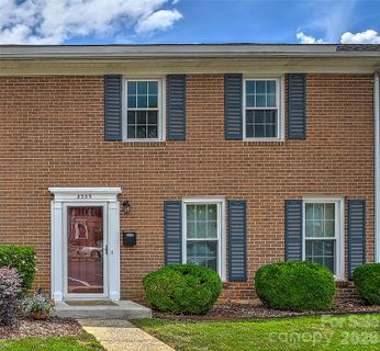 8333 Knights Bridge Road active home in Sharon South, Charlotte, NC