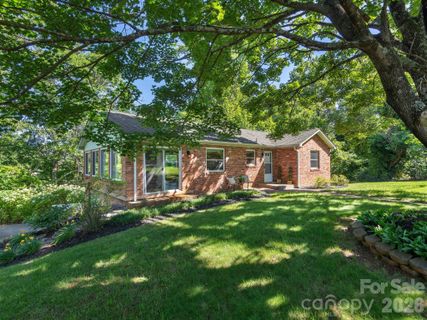 147 W Oakview Road