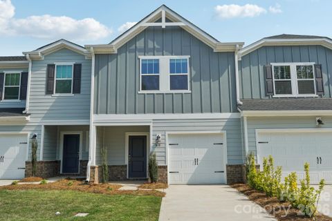9009 Foggy Brook Loop