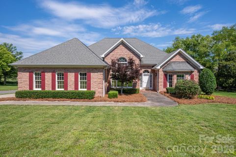 2603 Tralee Drive sold home in Waterford Green, Gastonia, NC