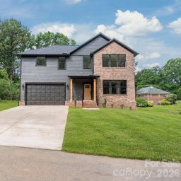 111 Keowee Circle