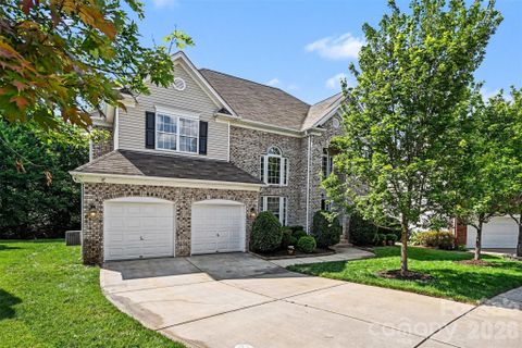 3124 Grandeur Road pending home in Highland Creek, Charlotte, NC