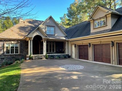6830 Goose Point Drive active home in Pebble Bay, Denver, NC