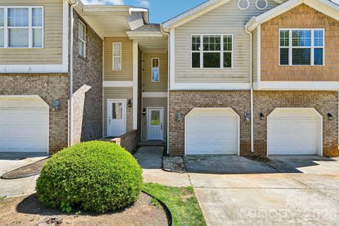 Homes in Sherman Oaks, Mooresville