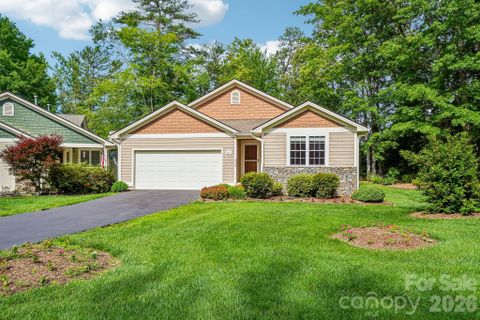 263 Fairway View Drive active home in Etowah Golf Villas, Etowah, NC