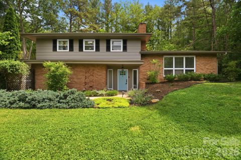 7 Woodbury Road pending home in Kimberly Woods, Asheville, NC