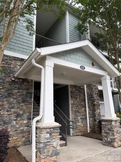200 Vista Lake Drive