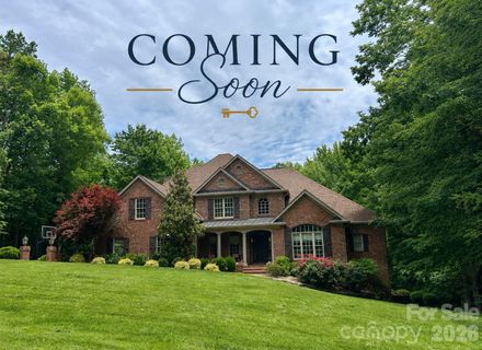 1706 Brookshaw Run pending home in Beckenham, Fort Mill, SC
