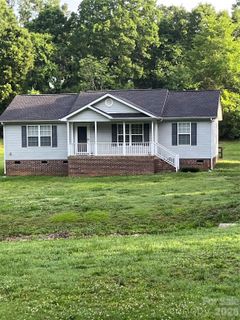 Homes in Hampton Meadows, Monroe