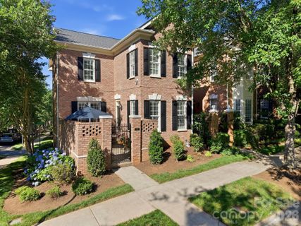 203 Caldwell Lane active home in New Neighborhood/Old Davidson, Davidson, NC