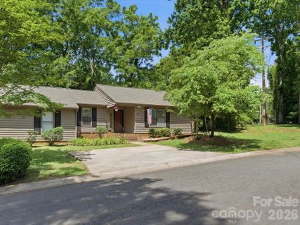 1011 Cranberry Circle