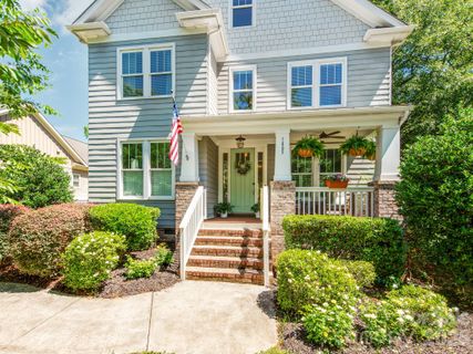 1805 Mecklenburg Avenue pending home in Midwood, Charlotte, NC