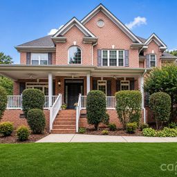 1015 Estate Lane