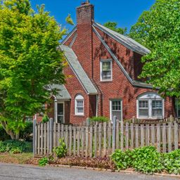 15 Sylvan Avenue