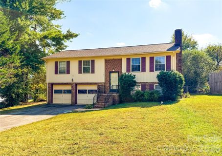 307 Meadowbrook Drive