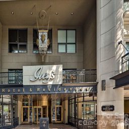 127 N Tryon Street
