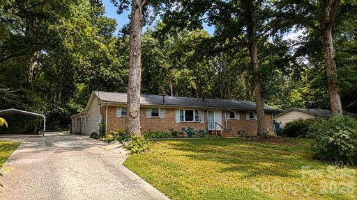 Homes in Worwood Acres, Matthews