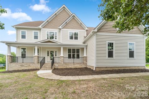 1047 Hearth Lane