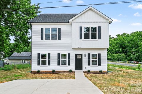 402 Pleasant Avenue