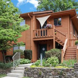 581 Courtwood Lane
