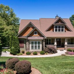 32 Lake Vista Drive