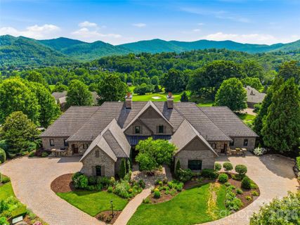 9 Linkside Court active home in The Cliffs At Walnut Cove, Arden, NC